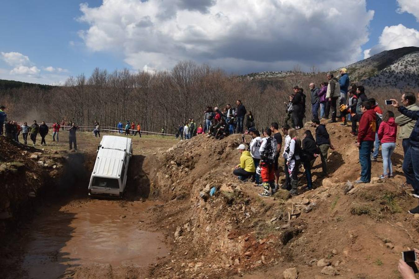 Fotos: Velilla del Río Carrión vive la I Ruta Minera 4x4 en