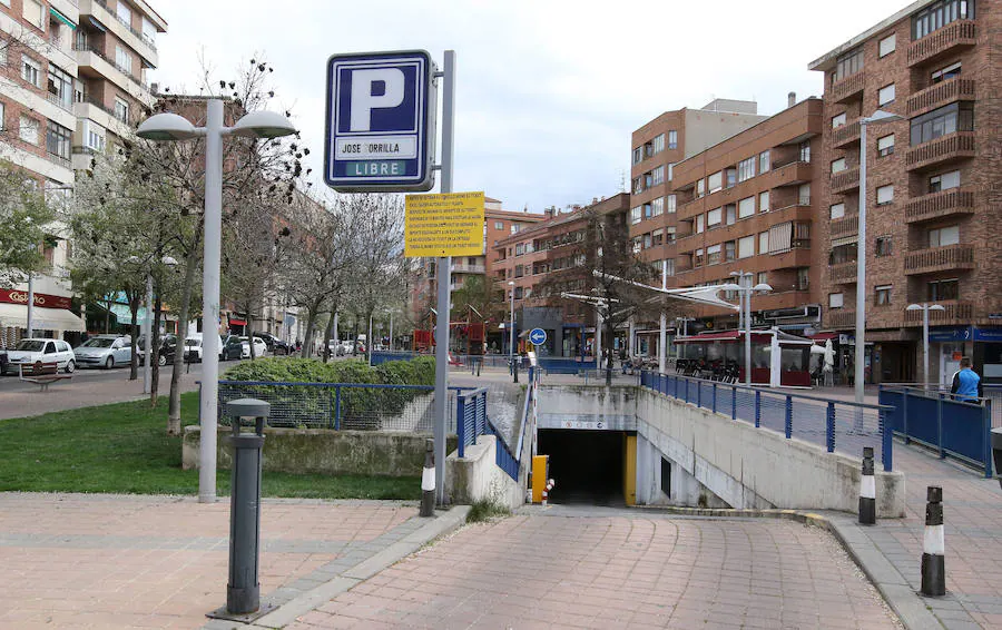 Acceso al aparcamiento subterráneo de José Zorrilla.