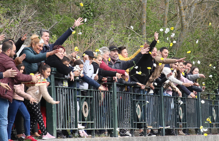 Fotos: Celebración en Segovia del Día Internacional del Pueblo Gitano