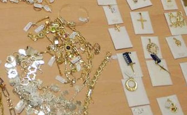 Detenida en Valladolid por el robo de numerosas joyas en cuatro domicilios en los que trabajaba