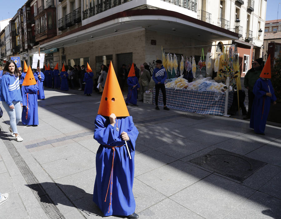 Fotos: Los niños inauguran la Semana Santa de Palencia