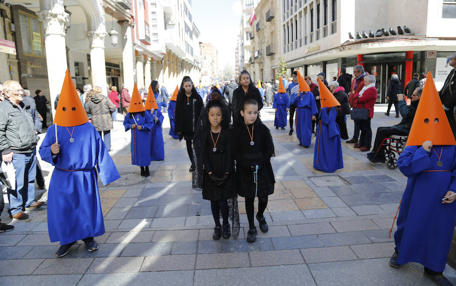 Fotos: Los niños inauguran la Semana Santa de Palencia