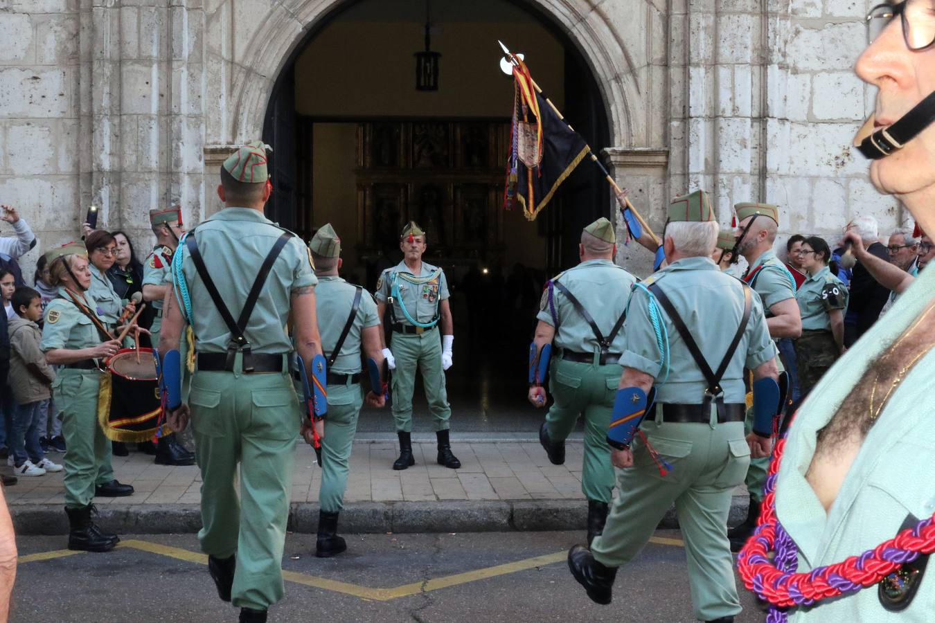 Fotos: Procesión con desfile de los Legionarios con el Criso de la Buena Muerte en la Victoria.