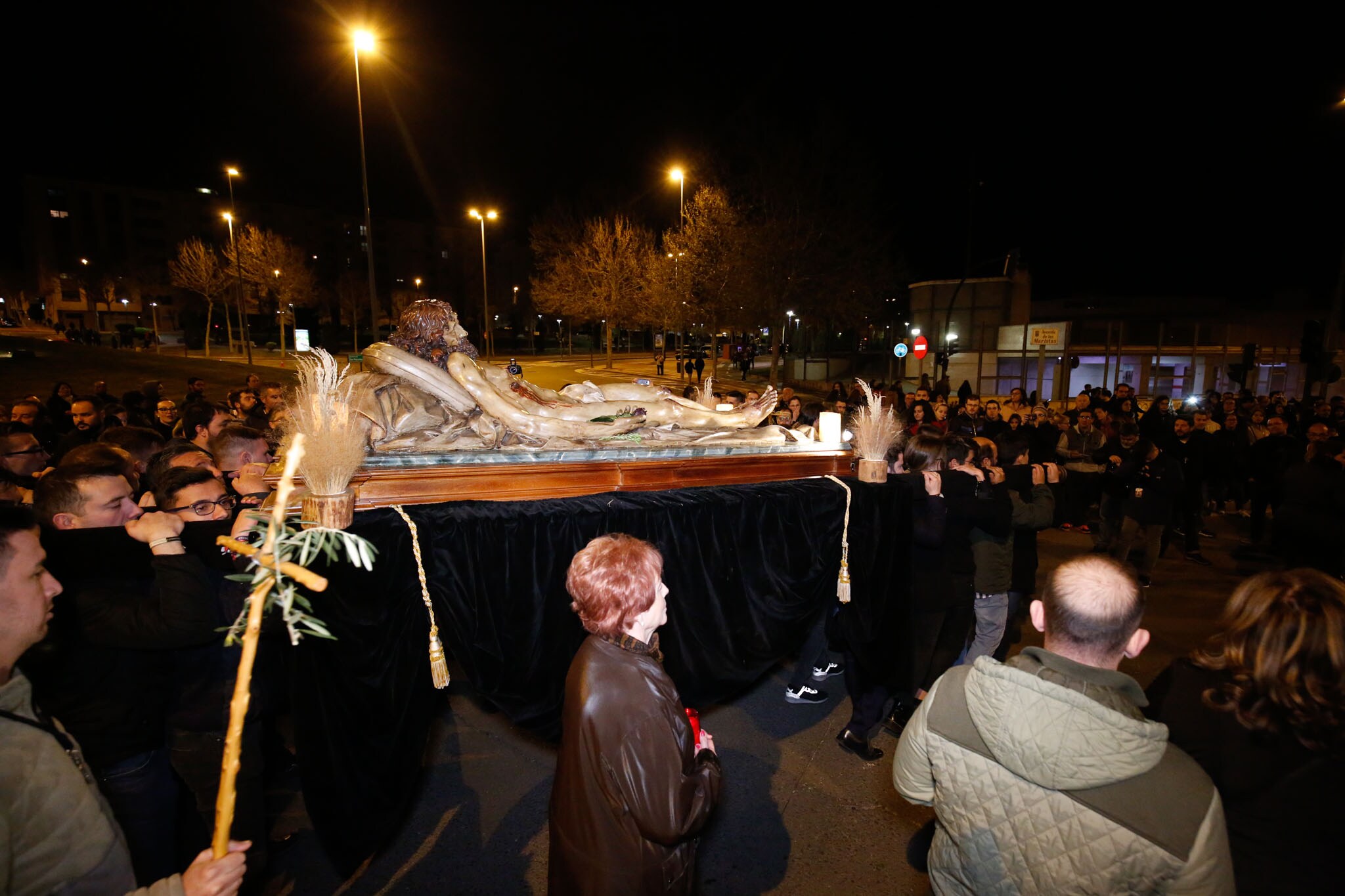 Fotos: Traslado del Cristo del Amor y de la Paz en Salamanca