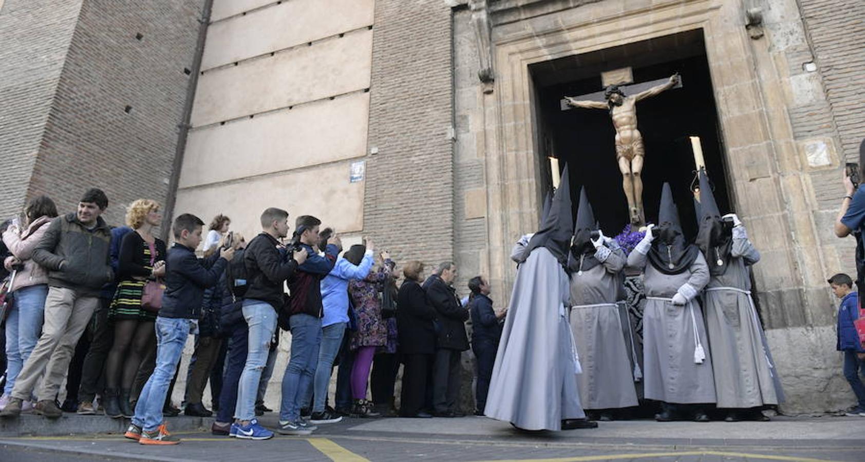 La Procesión de las Cinco Llagas ha recorrido el centro de Valladolid