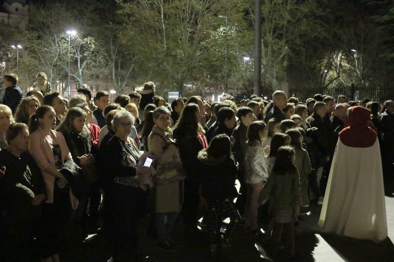 Procesión del Traslado del Cristo de los Trabajos desde Filipinos a la Iglesia de Santiago