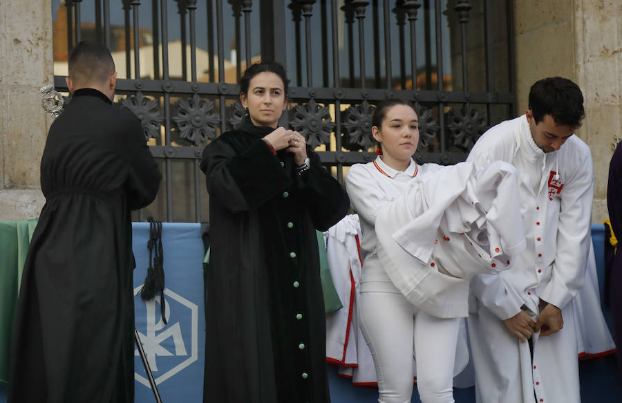 Fotos: Procesión de Las Cinco LLagas en Palencia