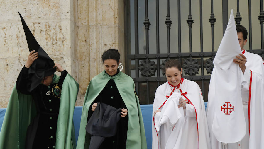 Fotos: Procesión de Las Cinco LLagas en Palencia