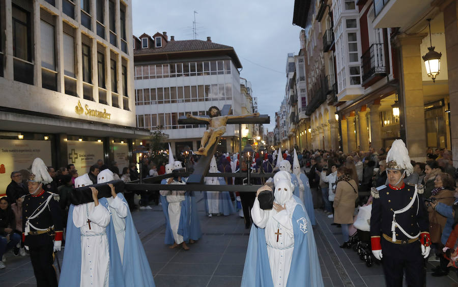 Fotos: Procesión de Las Cinco LLagas en Palencia