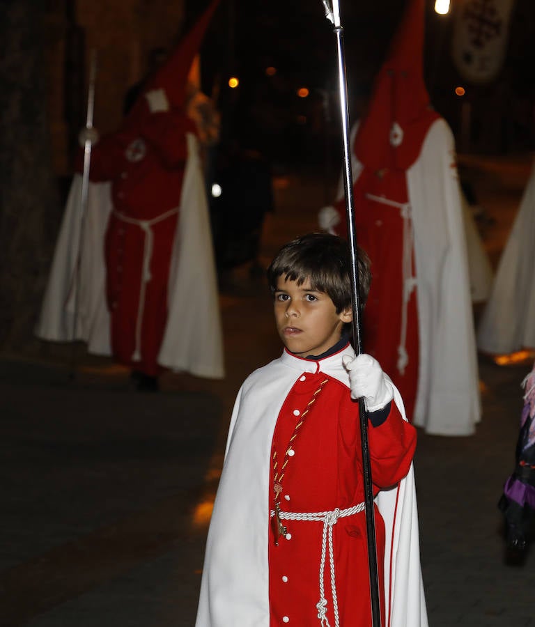 Fotos: Procesión de Las Cinco LLagas en Palencia