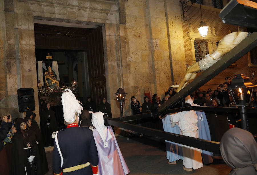 Fotos: Procesión de Las Cinco LLagas en Palencia