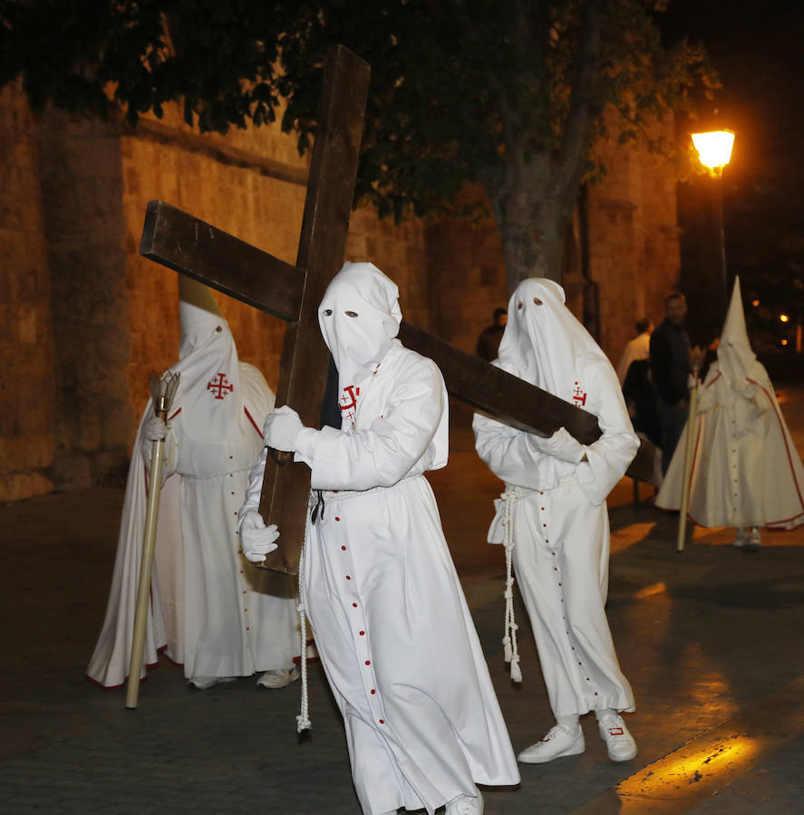 Fotos: Procesión de Las Cinco LLagas en Palencia