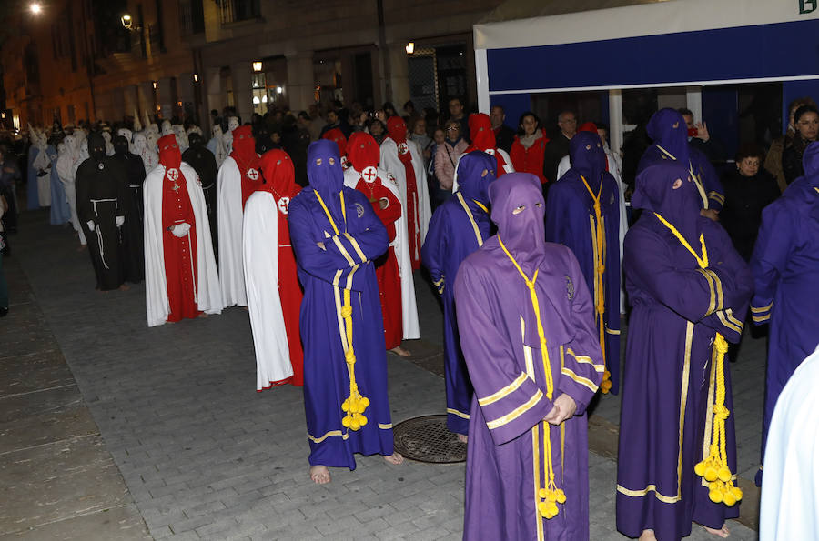 Fotos: Procesión de Las Cinco LLagas en Palencia