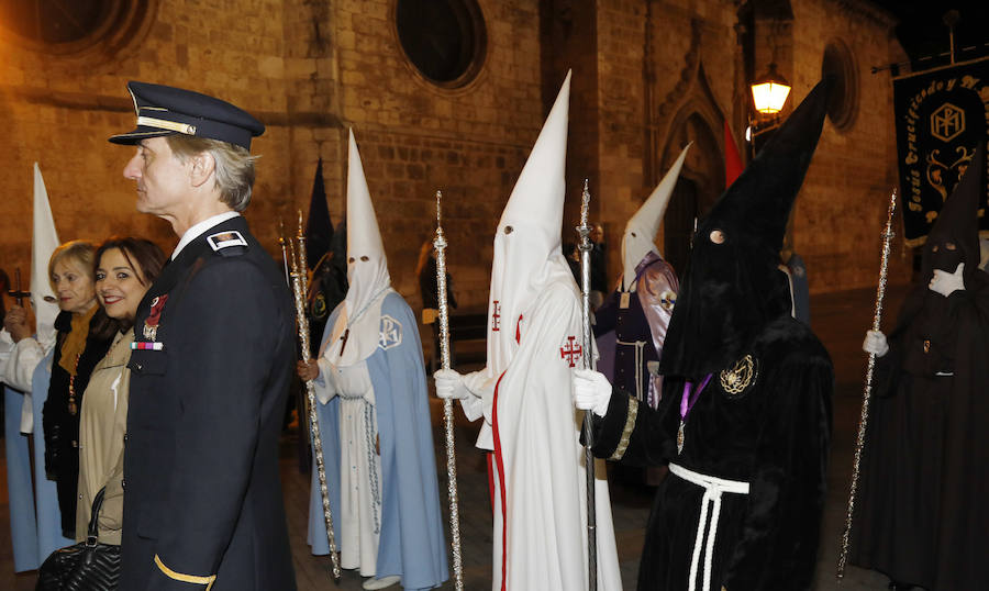 Fotos: Procesión de Las Cinco LLagas en Palencia