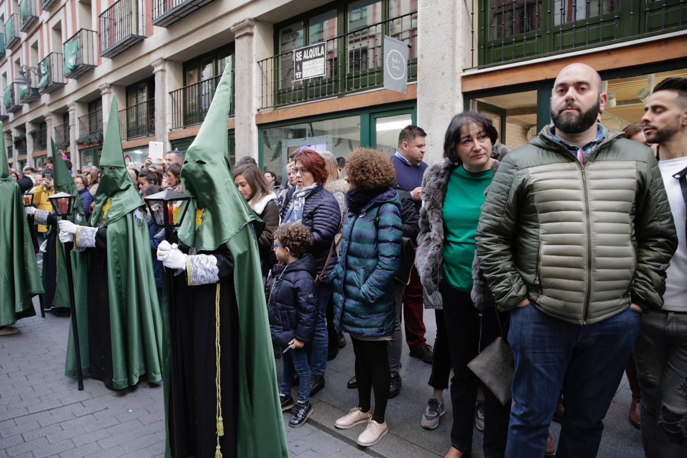 Fotos: Público en la procesión del Santísimo Rosario del Dolor de Valladolid (1/2)