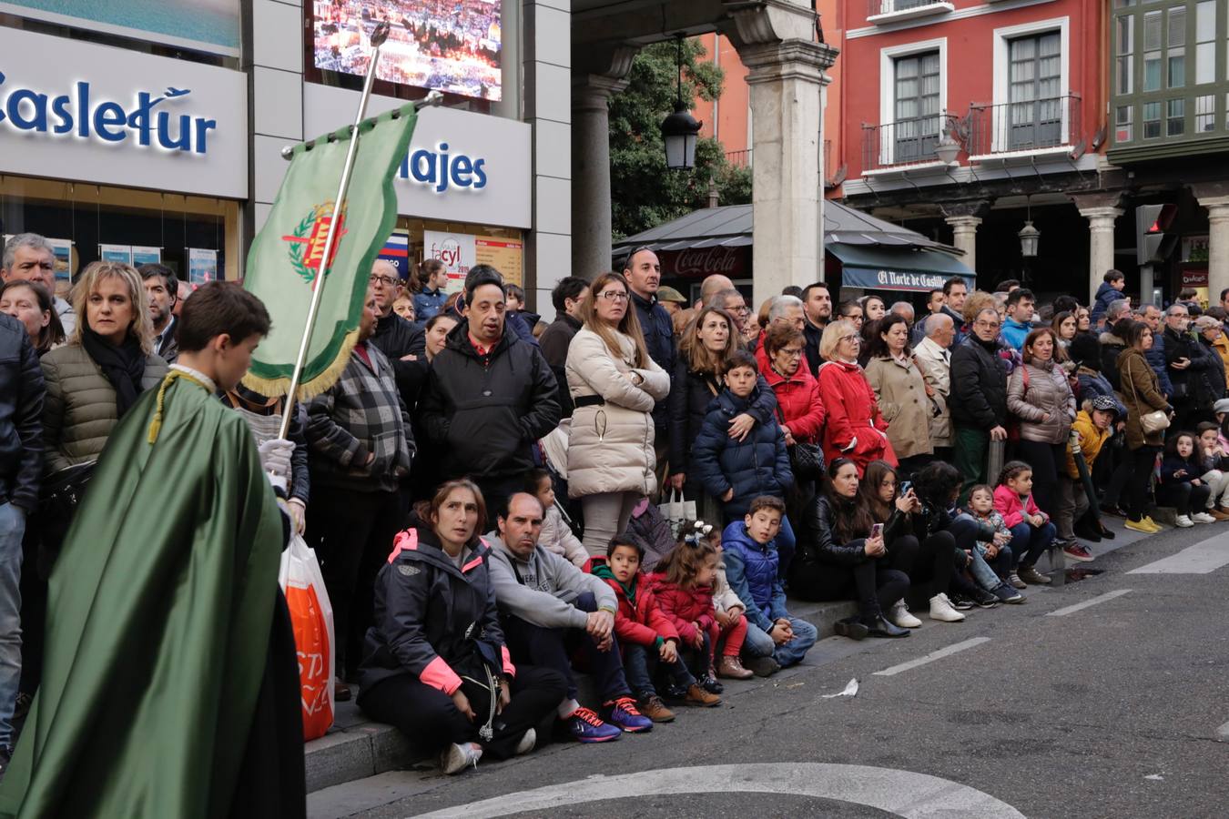 Fotos: Público en la procesión del Santísimo Rosario del Dolor de Valladolid (2/2)