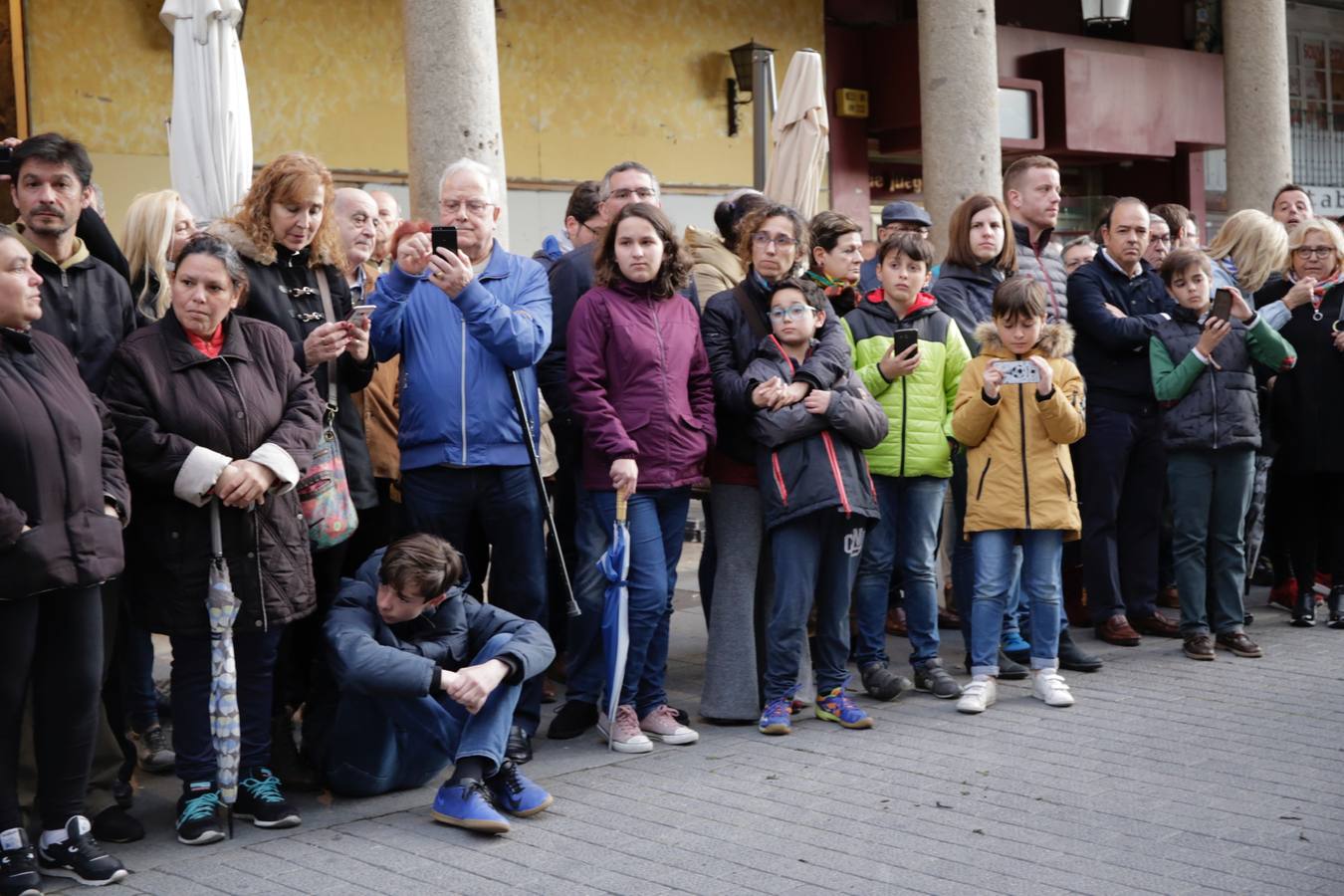Fotos: Público en la procesión del Santísimo Rosario del Dolor de Valladolid (2/2)