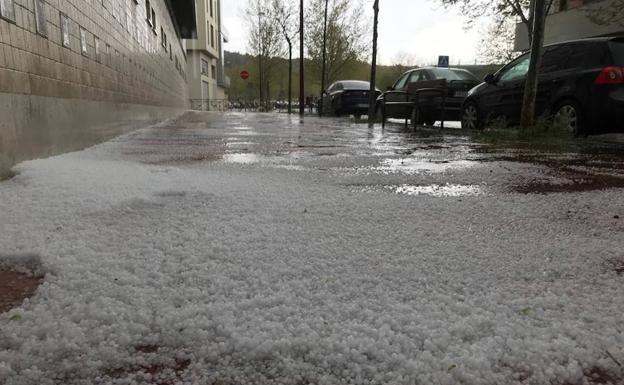 Granizo en las calles de Valladolid.