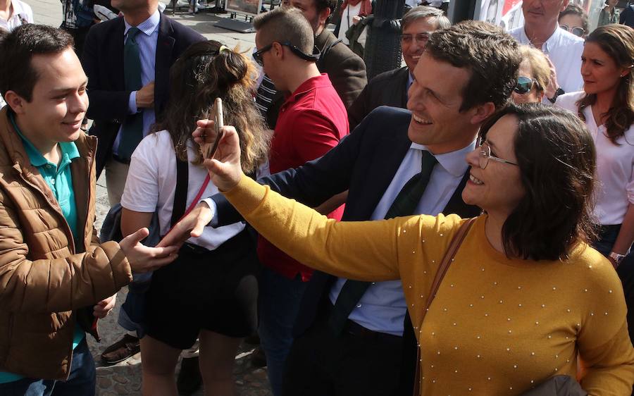 Fotos: El líder del PP, Pablo Casado, de visita por Segovia