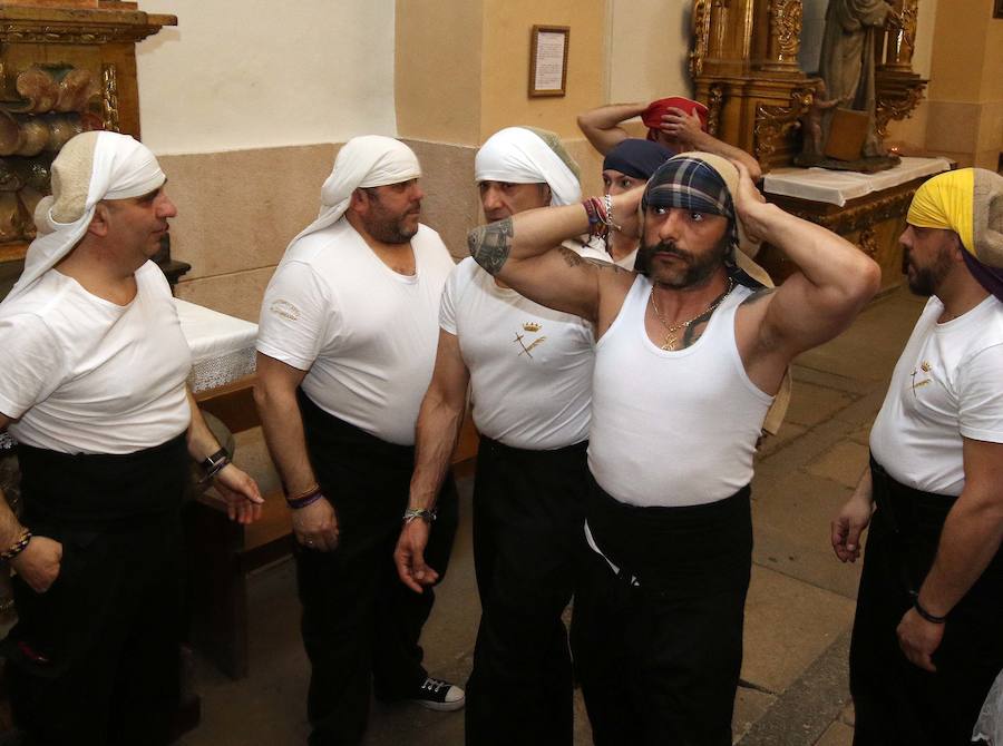 Fotos: Procesión y Oración de los Cinco Misterios en Santa Eulalia