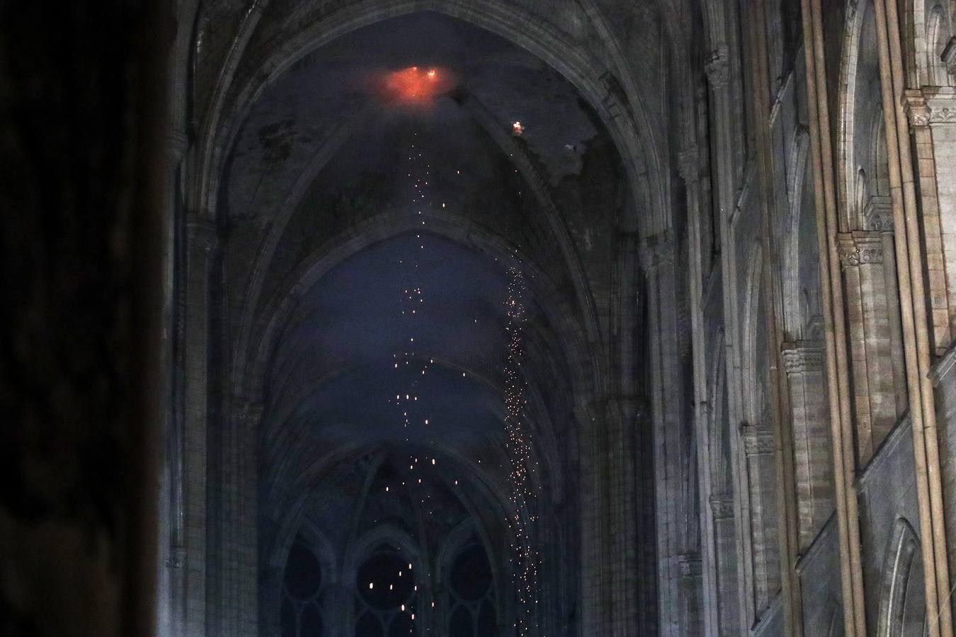 Fotos: Así ha quedado el interior de Notre Dame