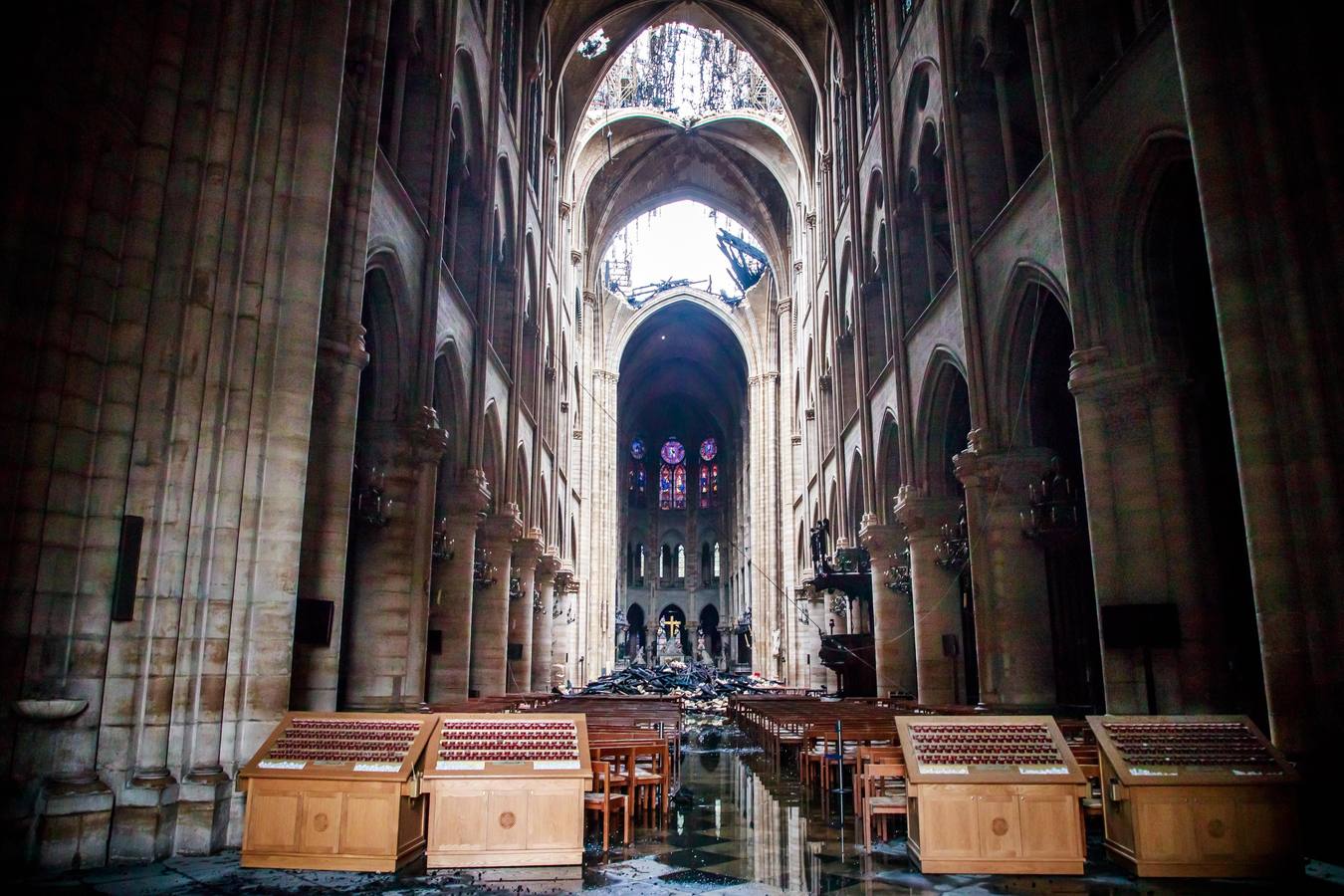 Fotos: Así ha quedado el interior de Notre Dame