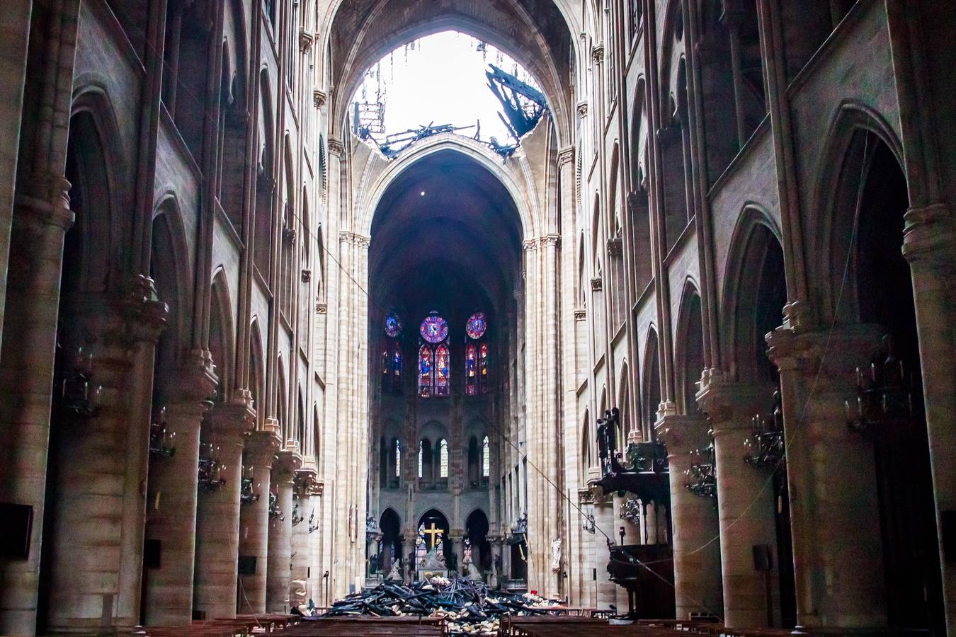 Fotos: Así ha quedado el interior de Notre Dame