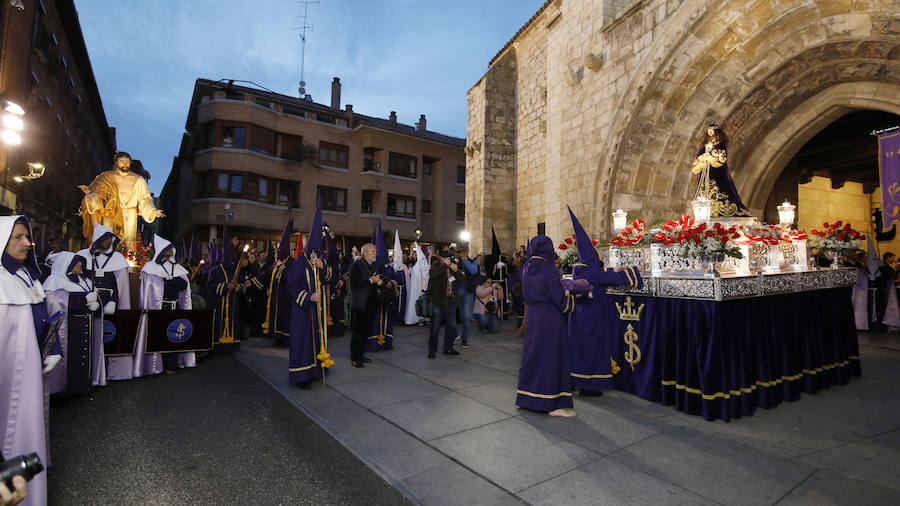 Fotos: Procesión del Prendimiento en Palencia