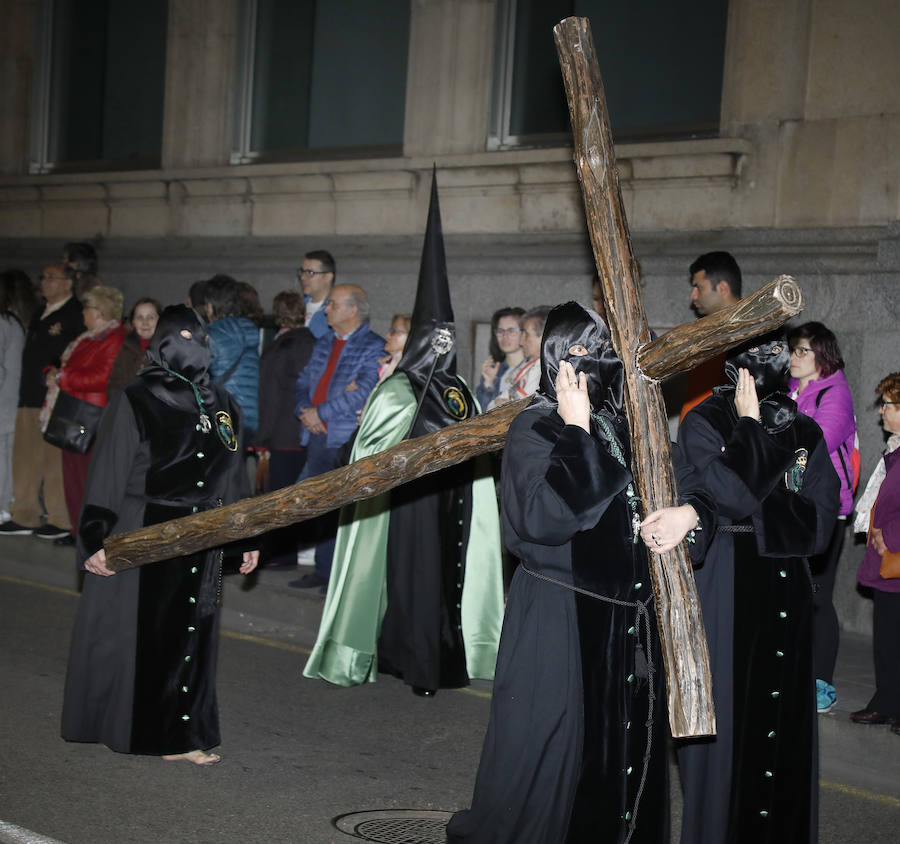 Fotos: Procesión del Prendimiento en Palencia