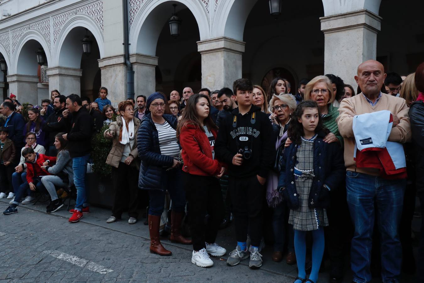 Fotos: Público en la procesión del Encuentro del Martes Santo en Valladolid (1/2)