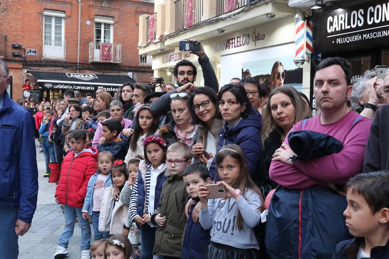 Comitiva de la Cofradía del Despojado en la procesión del Encuentro