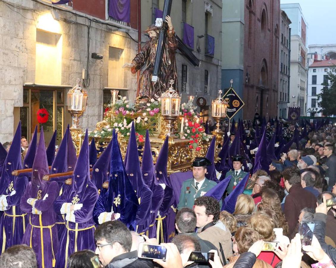 Salida del Vía Crucis Procesional por las calles de Valladolid