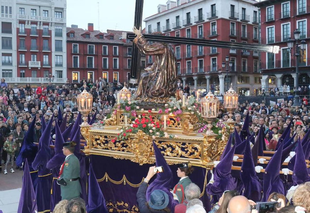 Salida del Vía Crucis Procesional por las calles de Valladolid