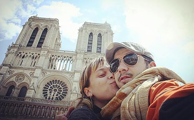 La fotos de homenaje a Notre Dame de los lectores de El Norte