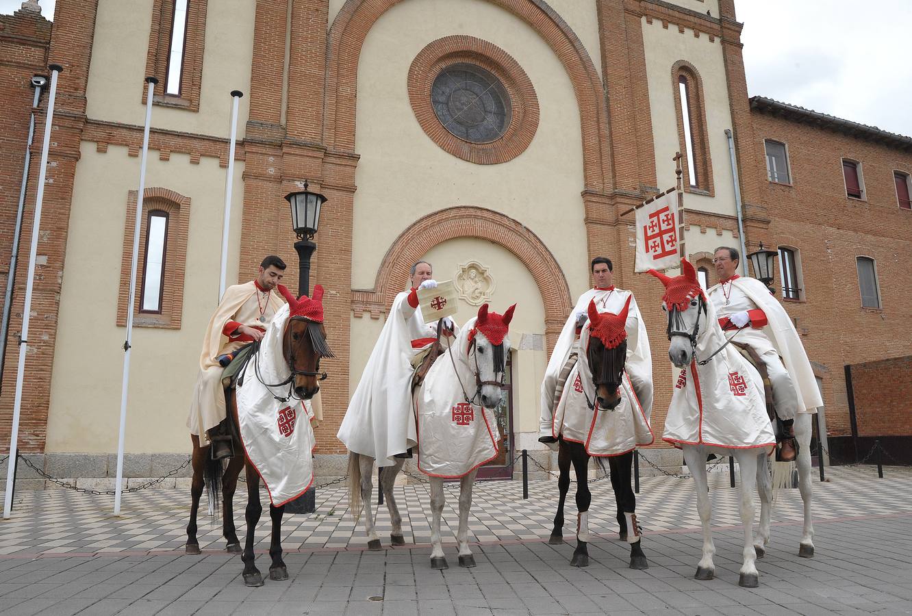 Fotos: Pregón a caballo en Nava del Rey