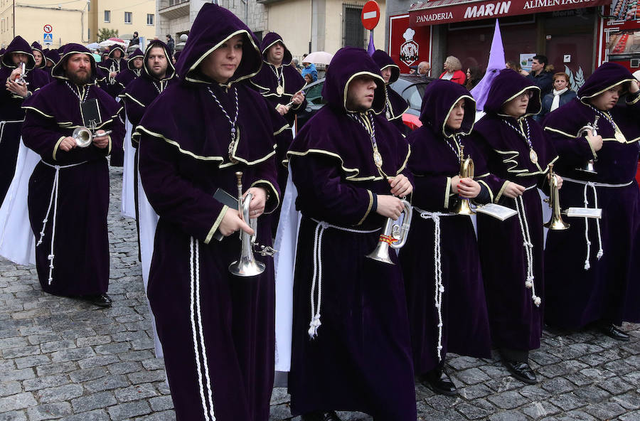 Fotos: Procesiones de Jueves Santo pasadas por agua