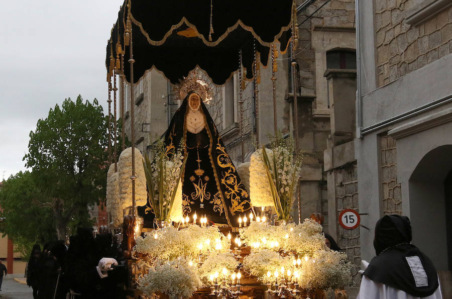 Fotos: Procesiones de Jueves Santo pasadas por agua