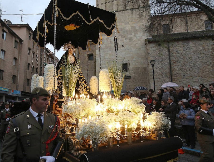 Fotos: Procesiones de Jueves Santo pasadas por agua