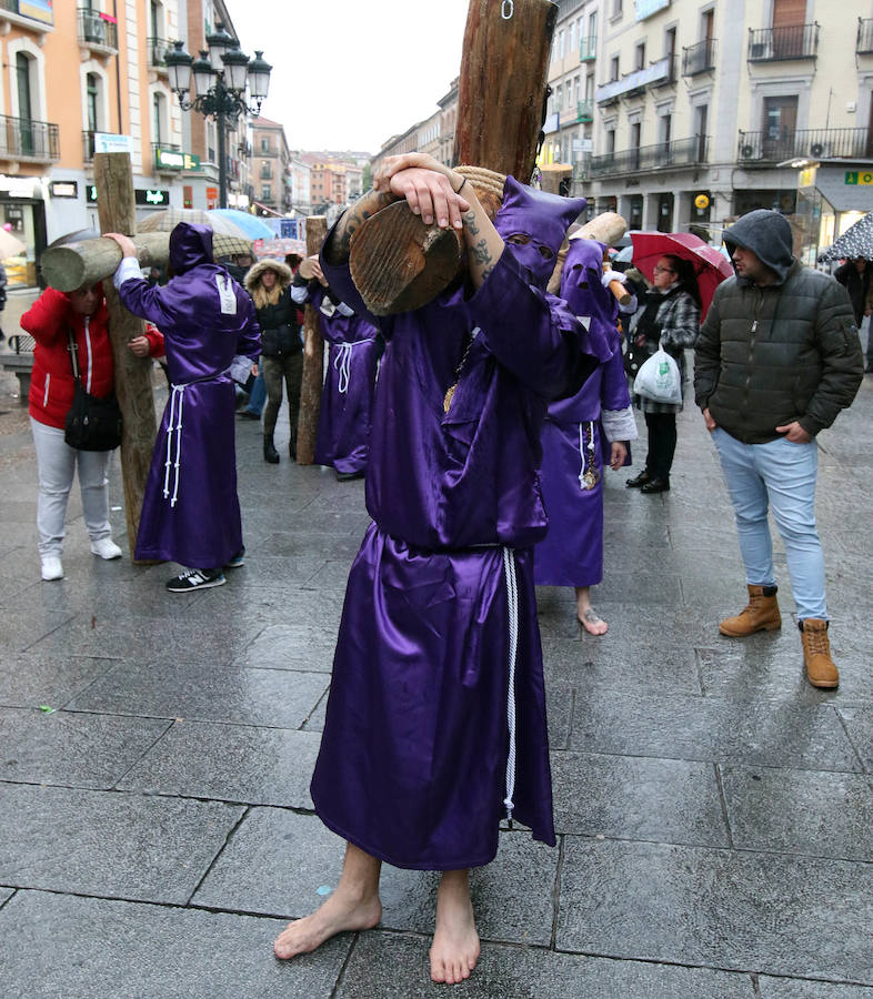 Fotos: Procesiones de Jueves Santo pasadas por agua