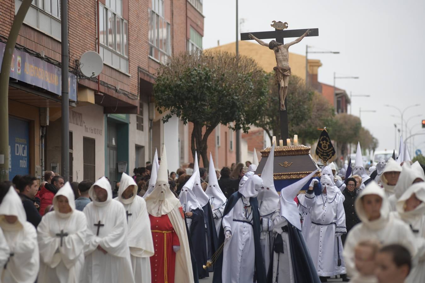 Recorrió las calles del populoso barrio de Santo Tomás con una gran participación de cofrades