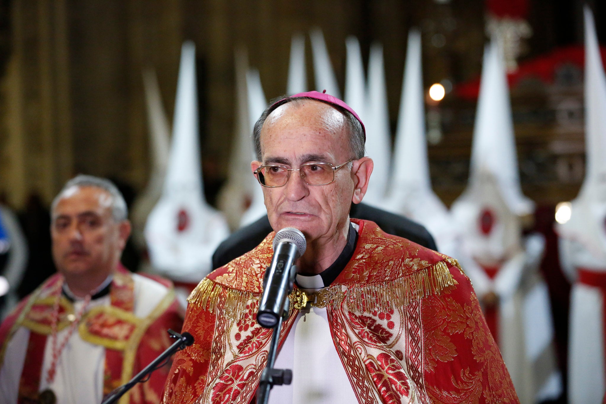 Fotos: El Yacente no pudo salir de la Catedral de Salamanca