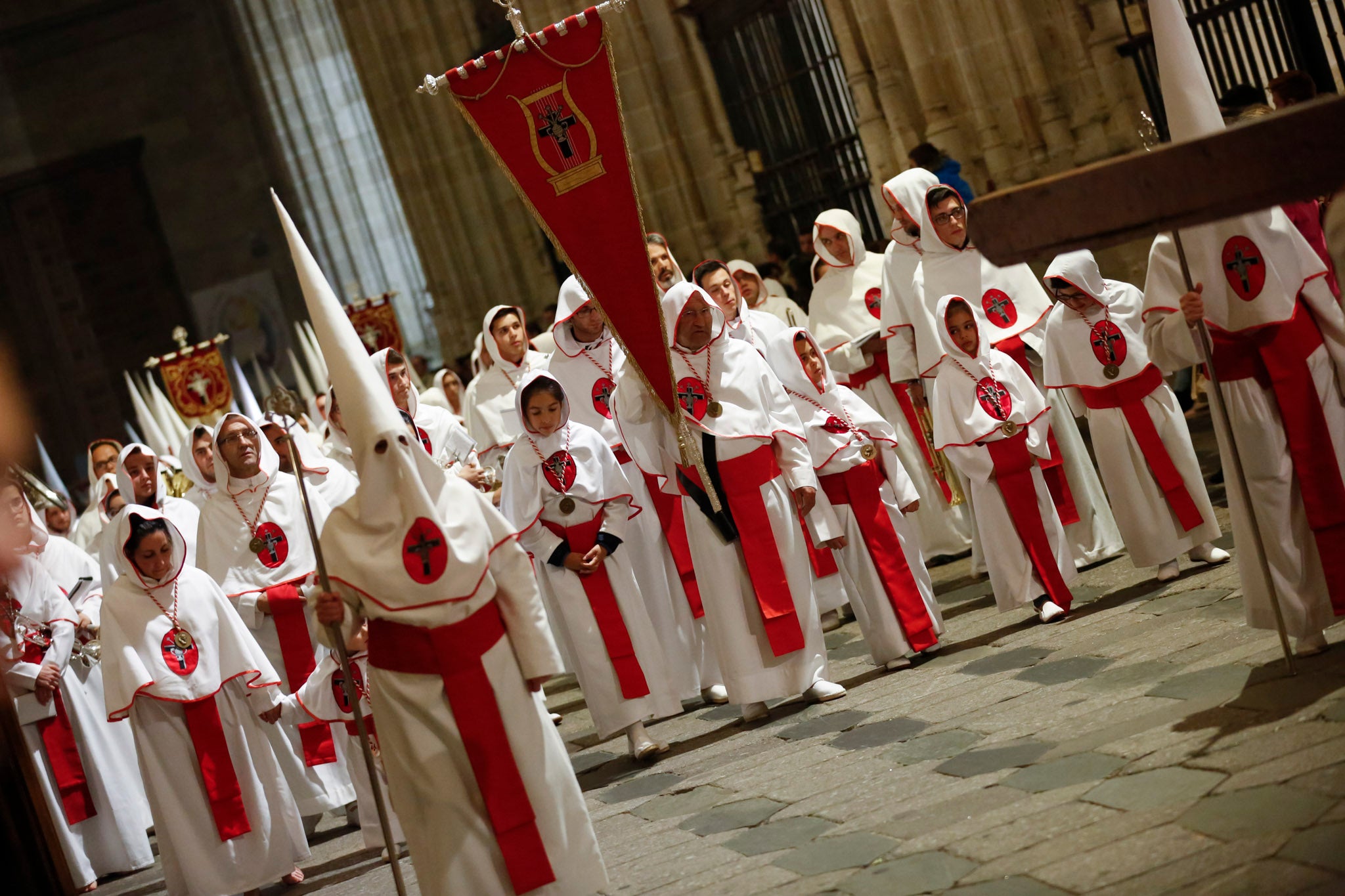 Fotos: El Yacente no pudo salir de la Catedral de Salamanca