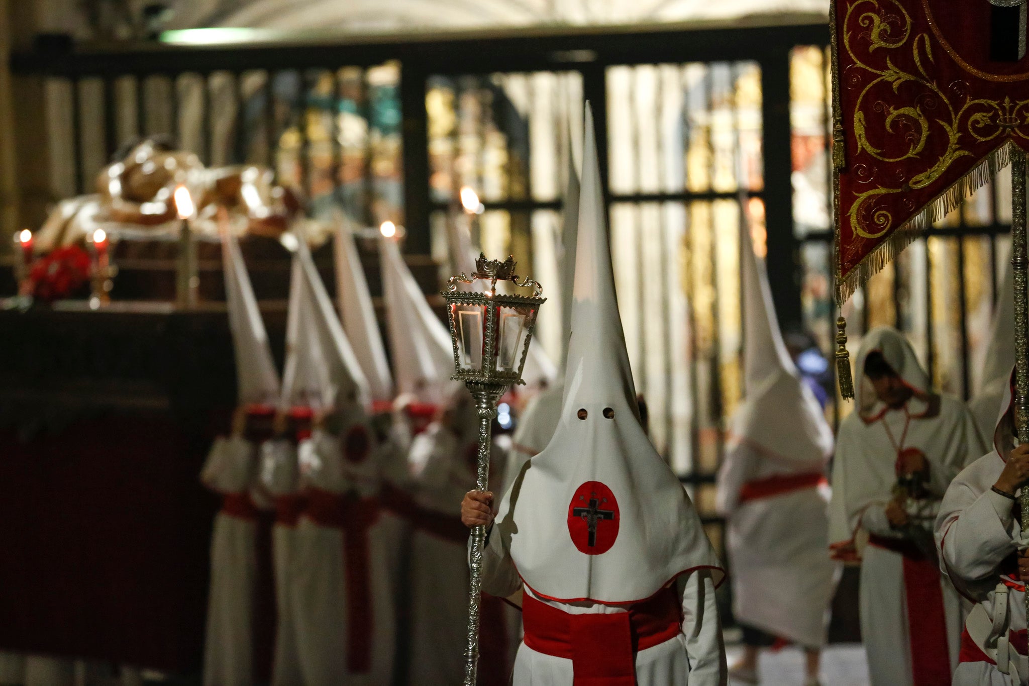 Fotos: El Yacente no pudo salir de la Catedral de Salamanca