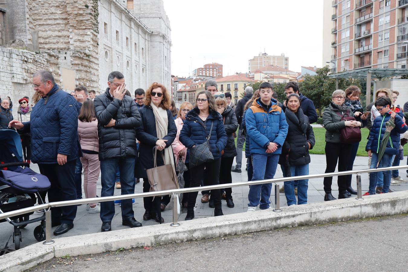 Fotos: La procesión de Penitencia y Caridad de Valladolid, suspendida por la lluvia