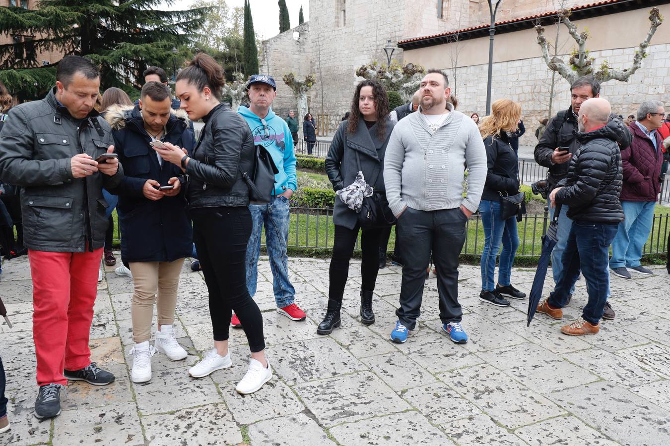 Fotos: La procesión de Penitencia y Caridad de Valladolid, suspendida por la lluvia