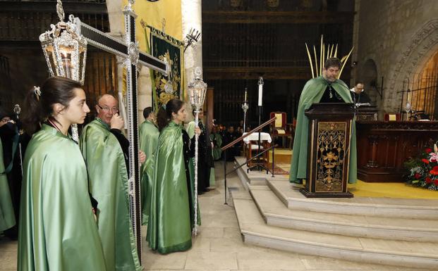 Celebración del acto de la Vera Cruz en la iglesia de San Pablo.