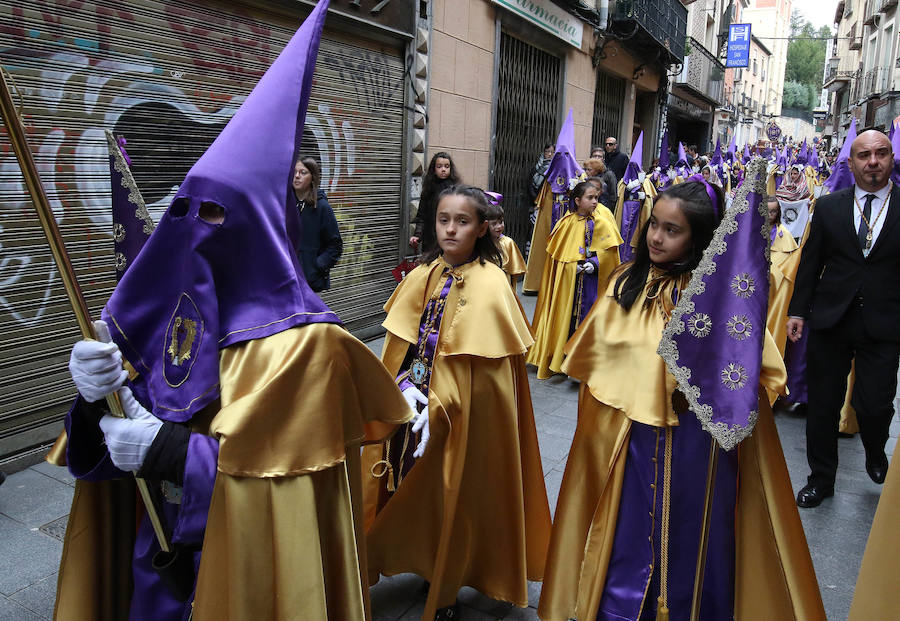 Fotos: Desfiles procesionales en la mañana del Viernes Santo