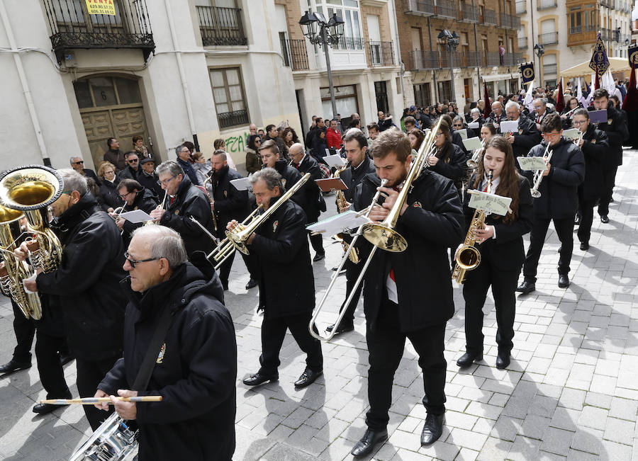 Fotos: La procesión de Los Pasos entre San Pablo y la Catedral