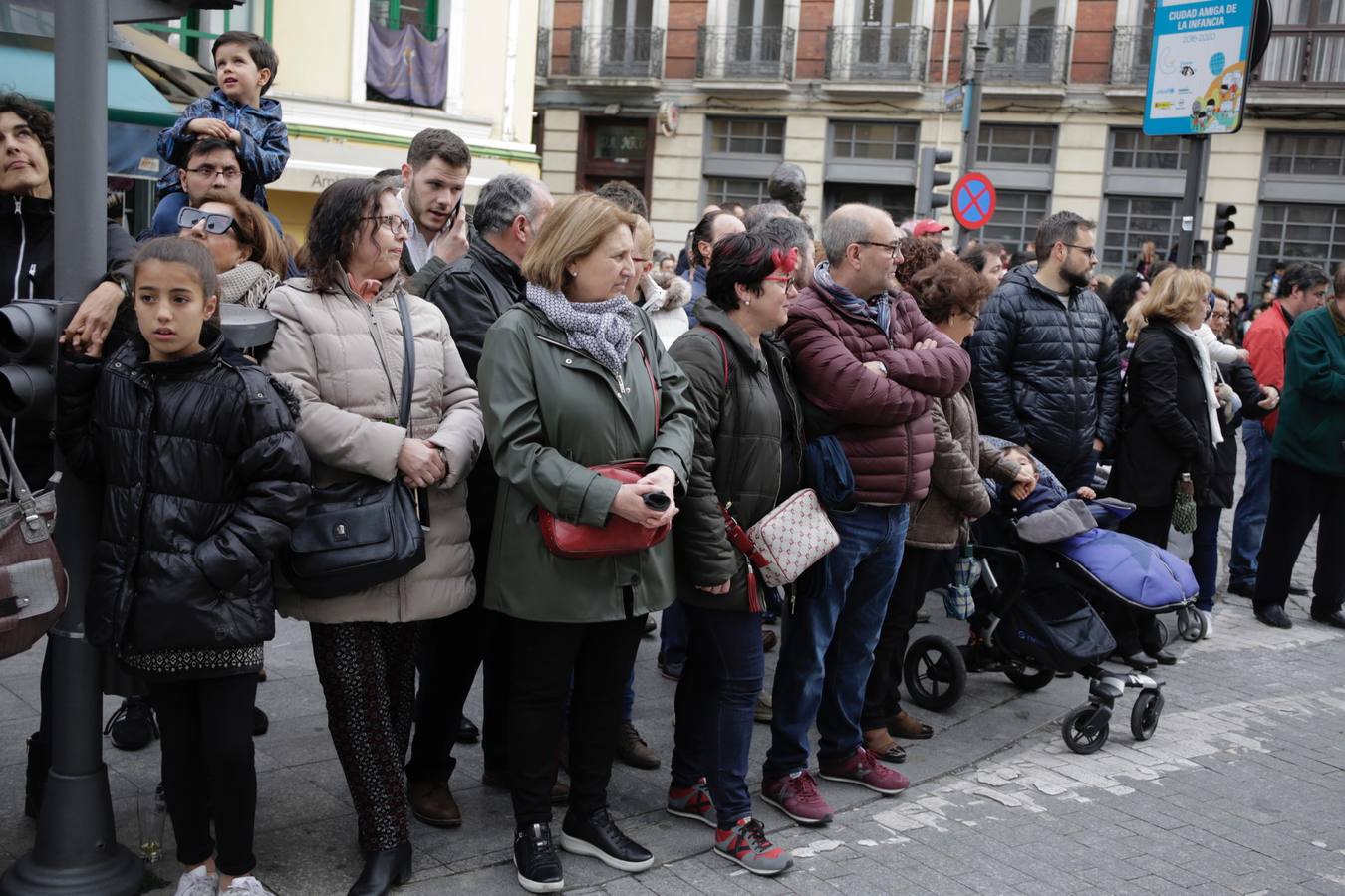 Fotos: Público en la Procesión General de Valladolid (1/3)