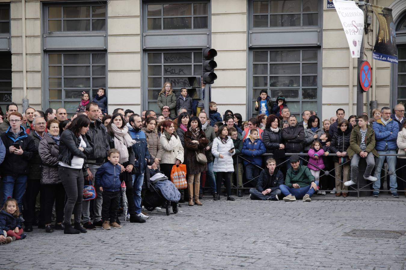 Fotos: Público en la Procesión General de Valladolid (1/3)